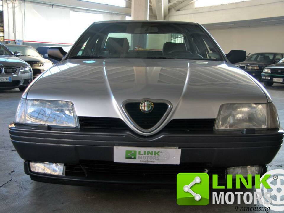 Image 2/8 de Alfa Romeo 164 2.0i V6 Turbo (1992)