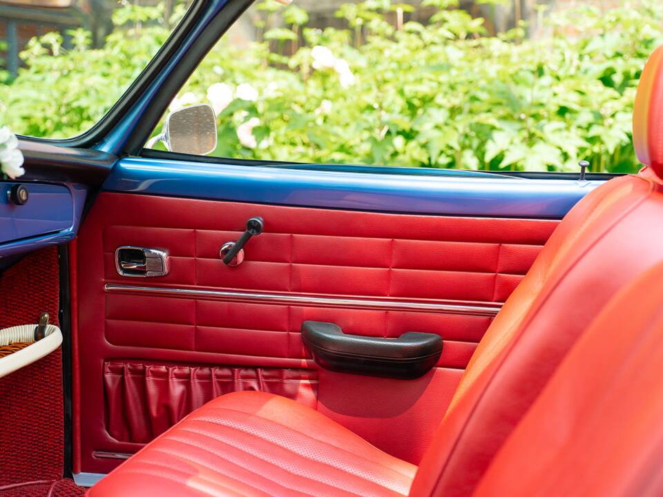 Image 20/36 of Volkswagen Karmann Ghia 1600 (1970)