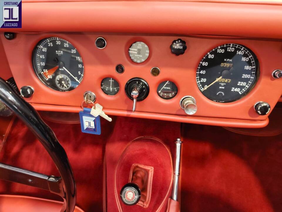 Image 56/74 of Jaguar XK 140 OTS (1956)