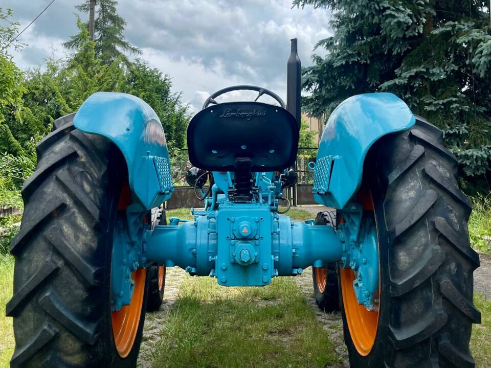 Image 32/52 of Lamborghini 2R (1965)