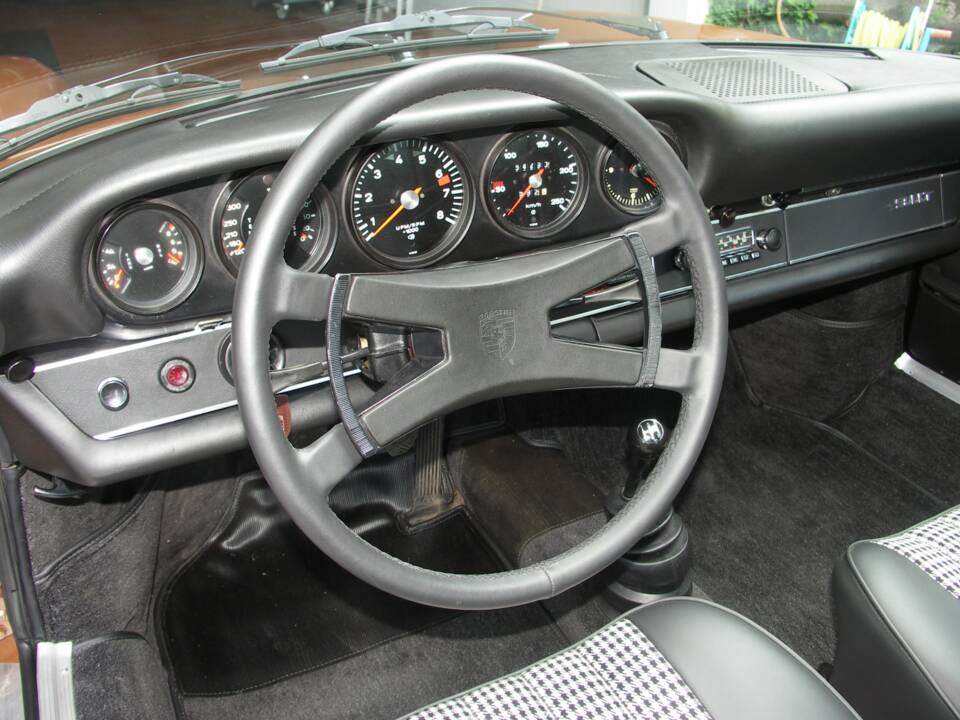Bild 8/49 von Porsche 911 2.4 T "Ölklappe" (1972)