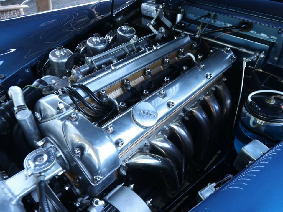 Image 4/50 of Jaguar XK 150 3.4 S OTS (1958)
