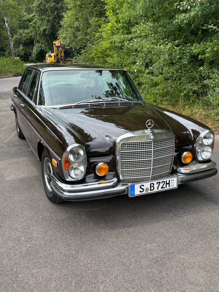 Image 1/37 de Mercedes-Benz 280 SEL 4,5 (1972)