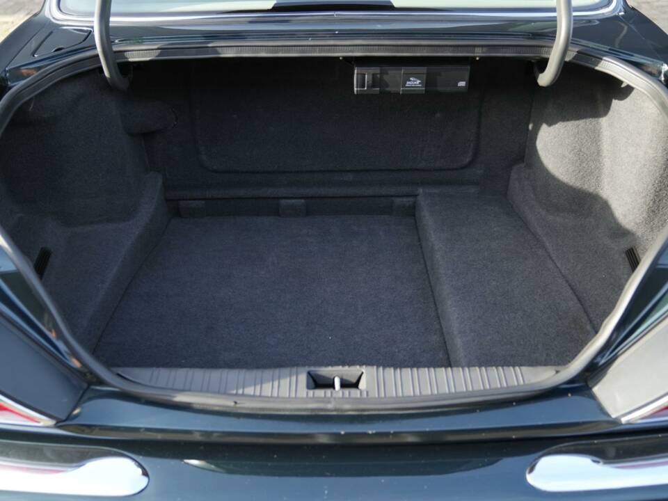 Image 13/30 of Jaguar XJ6 3.2 Sovereign (1997)