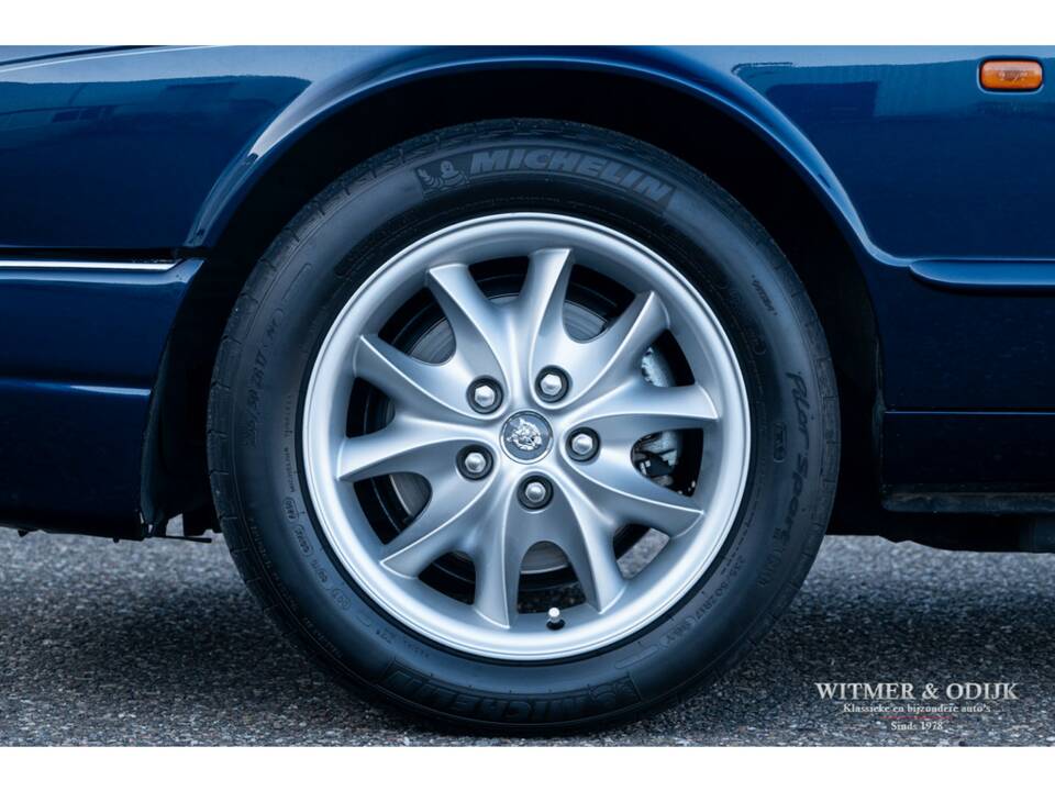 Bild 25/34 von Jaguar XJ 8 4.0 Executive (1999)