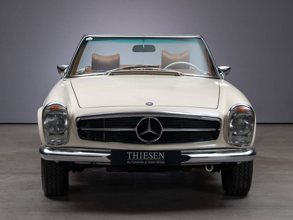 Image 3/41 of Mercedes-Benz 280 SL (1969)