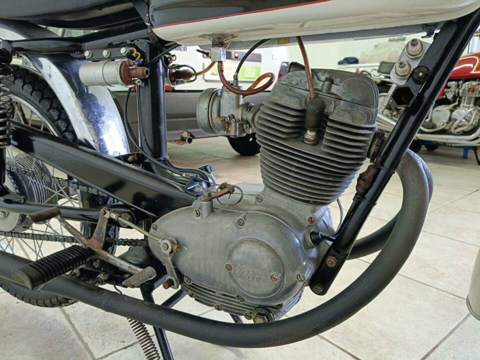Immagine 10/26 di Moto Morini Corsaro 125 (1961)