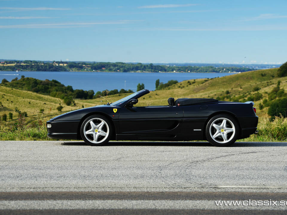 Immagine 5/33 di Ferrari F 355 Spider (1997)