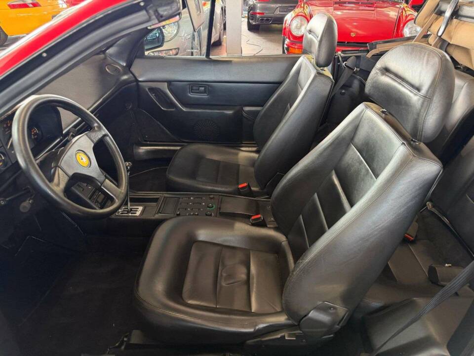 Afbeelding 30/33 van Ferrari Mondial T (1991)