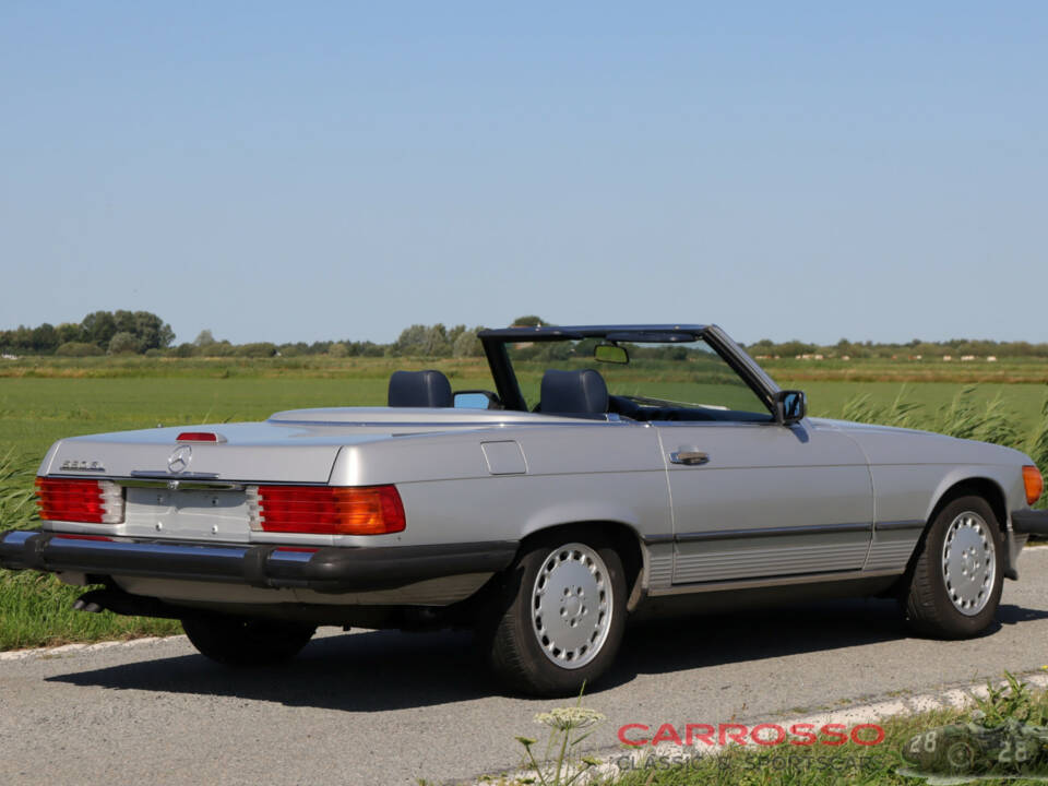 Image 27/50 of Mercedes-Benz 560 SL (1988)