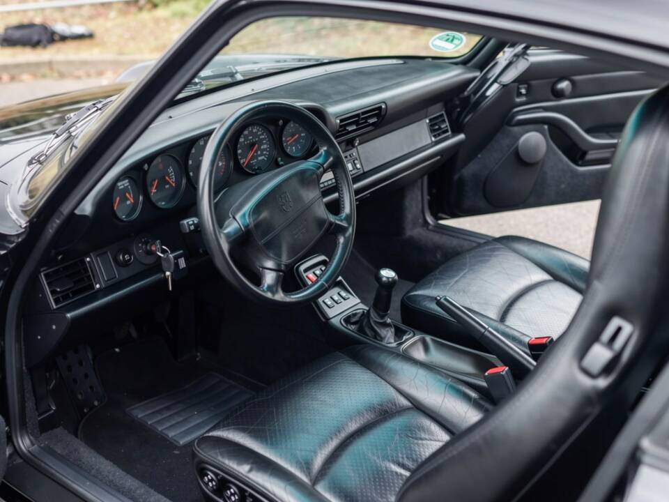 Bild 5/19 von Porsche 911 Carrera 4 (1996)