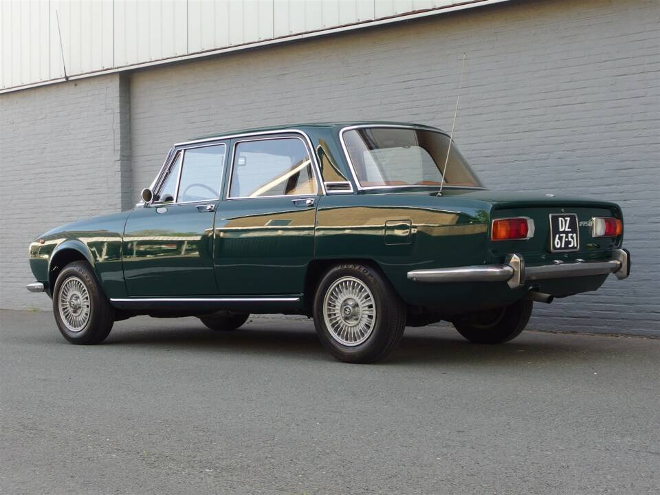 Image 4/99 of Alfa Romeo 1750 Berlina (1970)