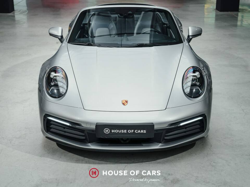 Image 3/25 of Porsche 911 Carrera (2023)