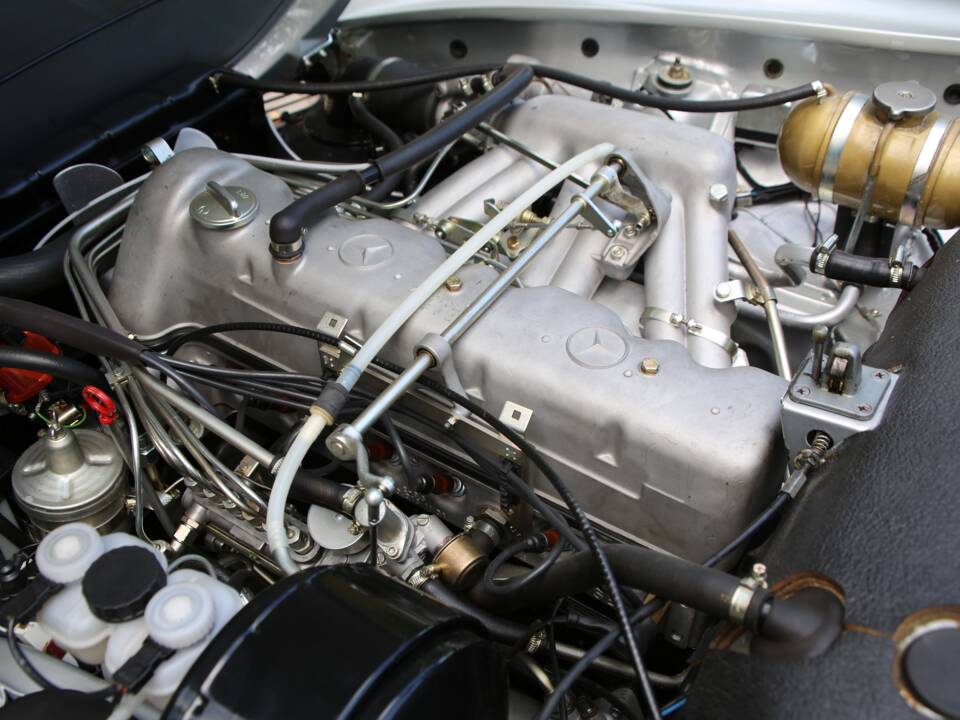 Image 35/37 of Mercedes-Benz 280 SL (1969)