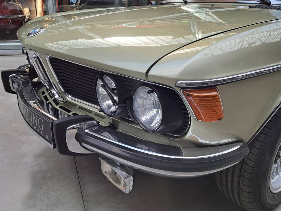 Immagine 1/39 di BMW 3,3 Li (1977)