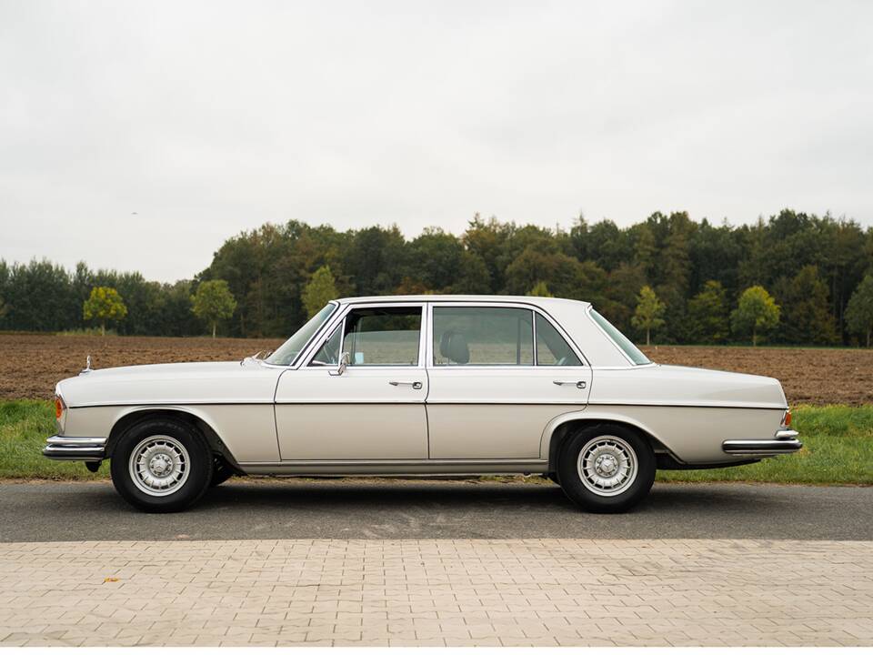 Image 4/50 of Mercedes-Benz 300 SEL 6.3 (1970)