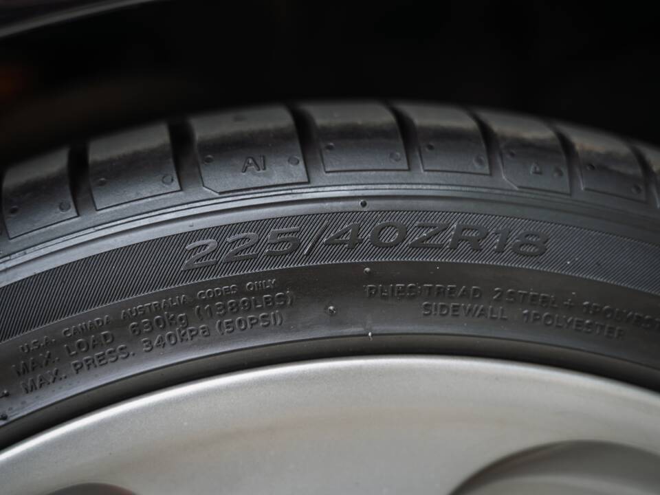 Image 45/63 of Porsche 911 Carrera 4S (2004)