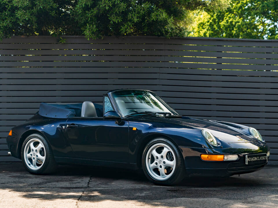 Image 1/47 of Porsche 911 Carrera (1997)