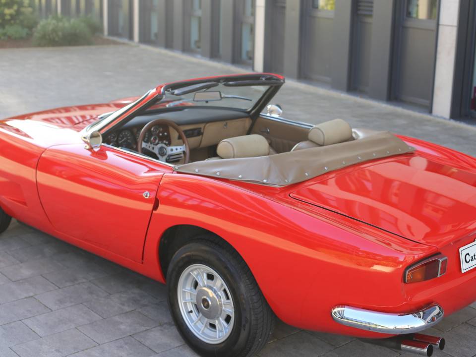 Image 41/58 of Intermeccanica Italia (1968)
