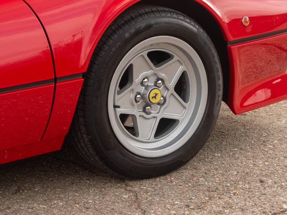 Image 17/50 of Ferrari 308 GTB (1976)