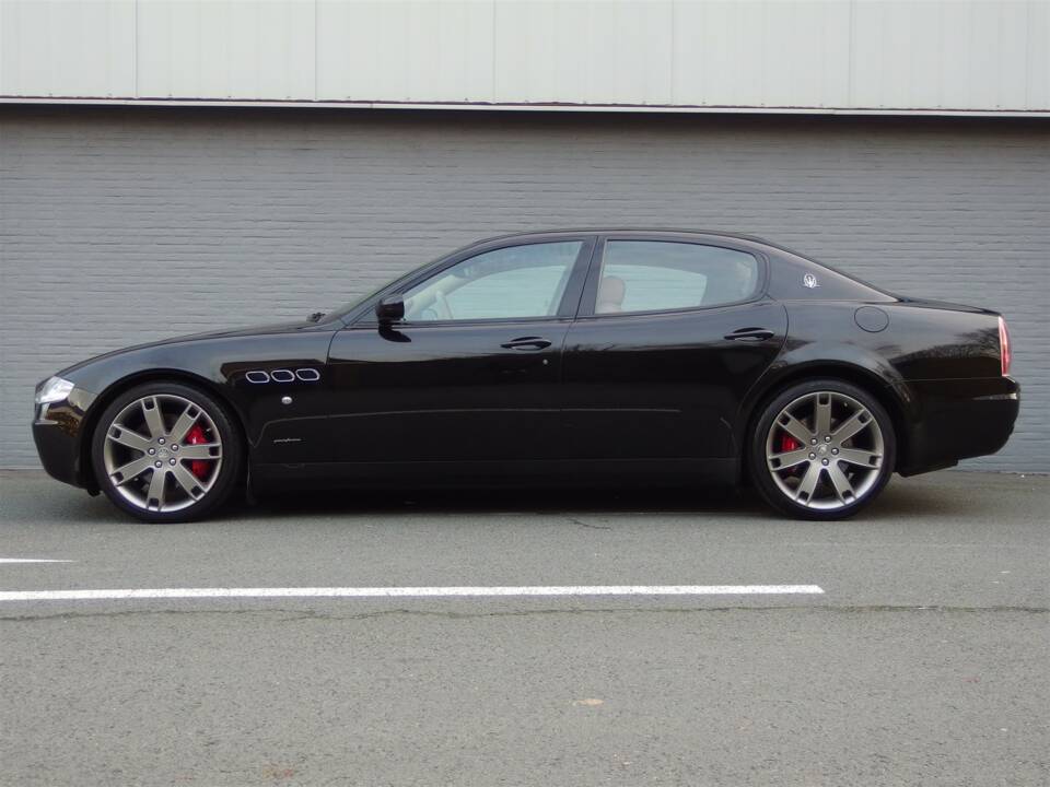 Bild 6/95 von Maserati Quattroporte 4.2 (2009)