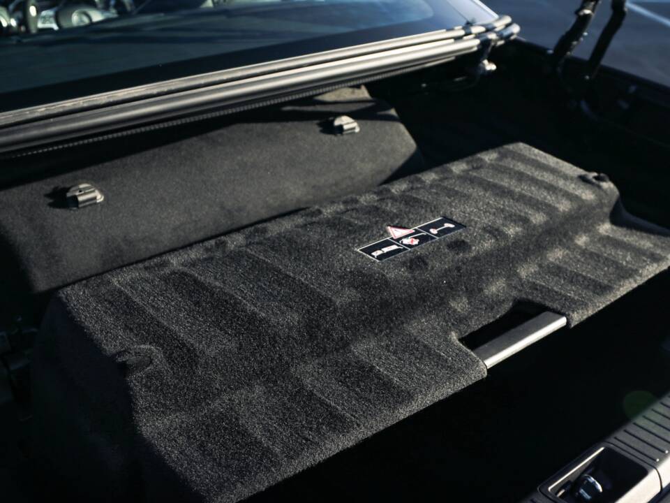 Image 31/33 de Mercedes-Benz SL 63 AMG (2012)