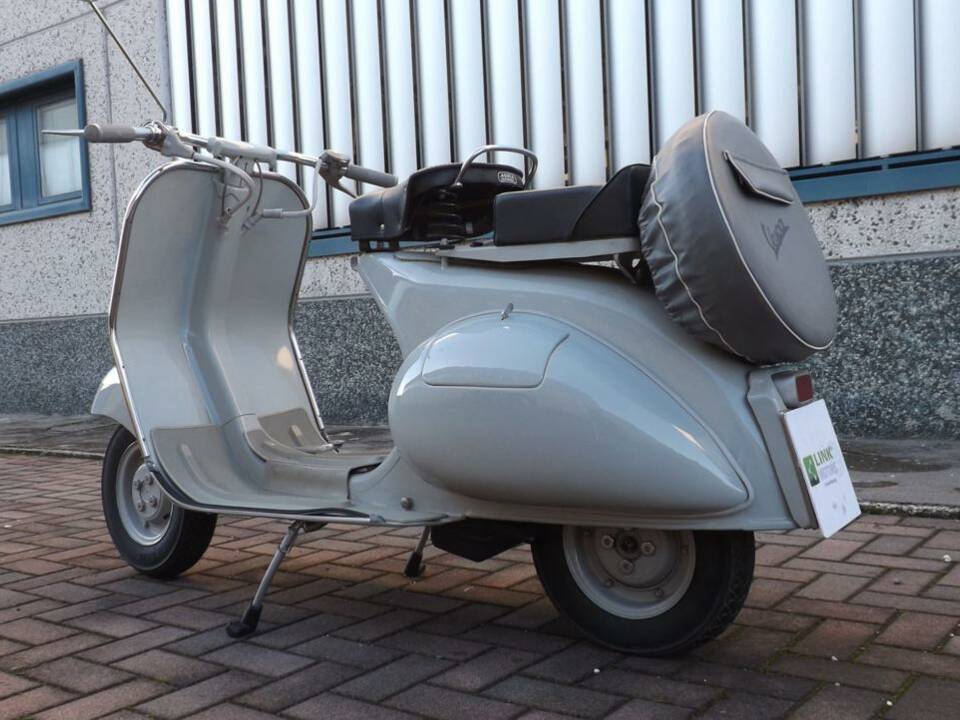 Immagine 4/50 di Piaggio Vespa 125 (1955)