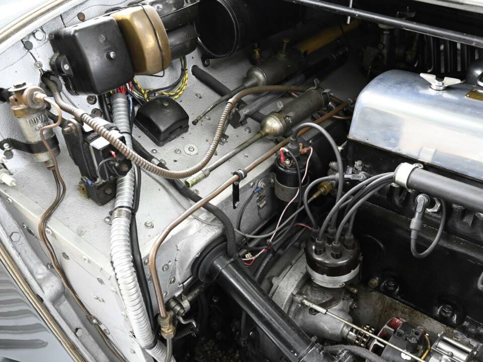 Image 26/50 of Alvis 4.3 Liter Saloon (1940)