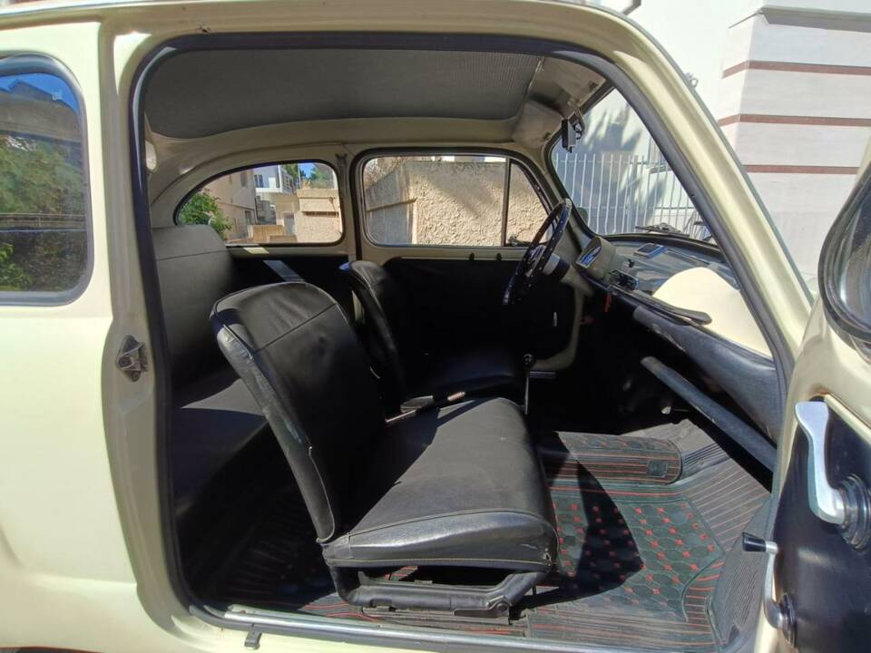 Immagine 32/50 di FIAT 600 D (1969)