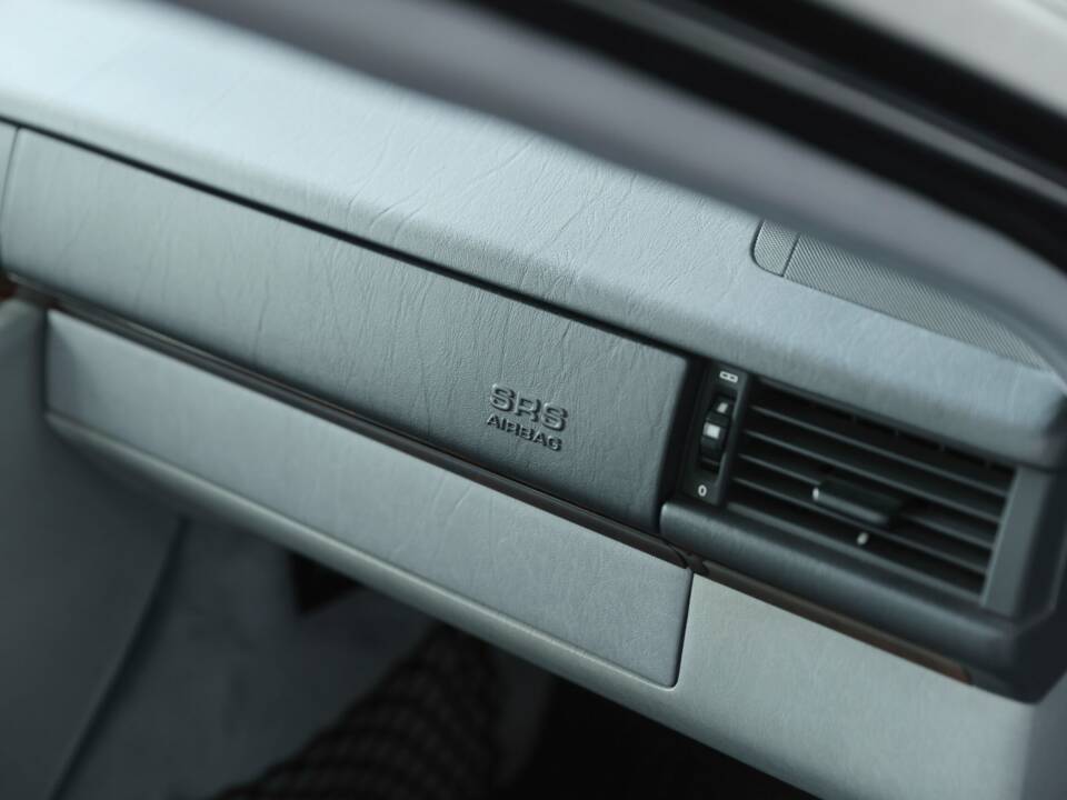 Bild 48/50 von Mercedes-Benz 500 E (1993)