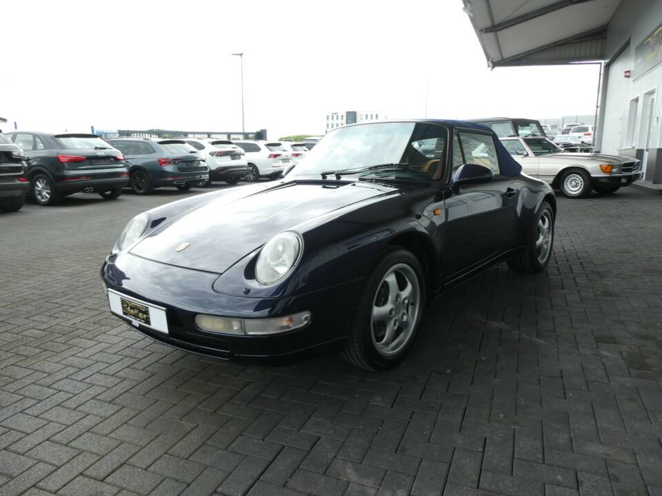 Image 3/29 of Porsche 911 Carrera (1995)