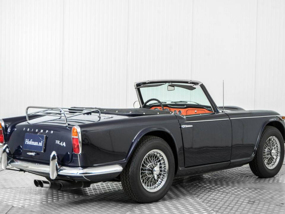 Afbeelding 2/50 van Triumph TR 4A (1967)