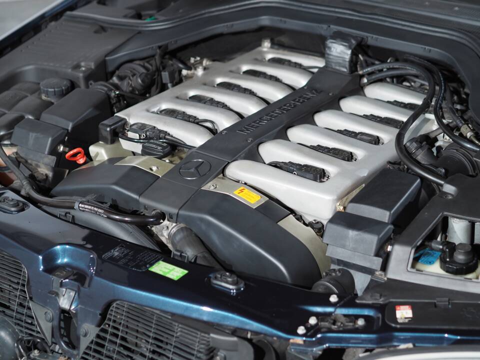 Bild 12/46 von Mercedes-Benz CL 600 (1998)