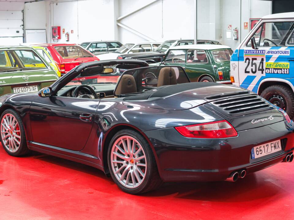 Image 41/48 of Porsche 911 Carrera 4S (2007)