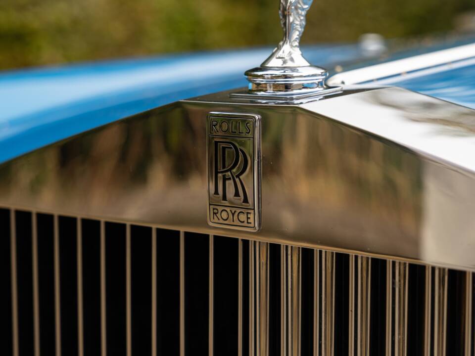 Image 15/50 of Rolls-Royce Silver Shadow II (1979)