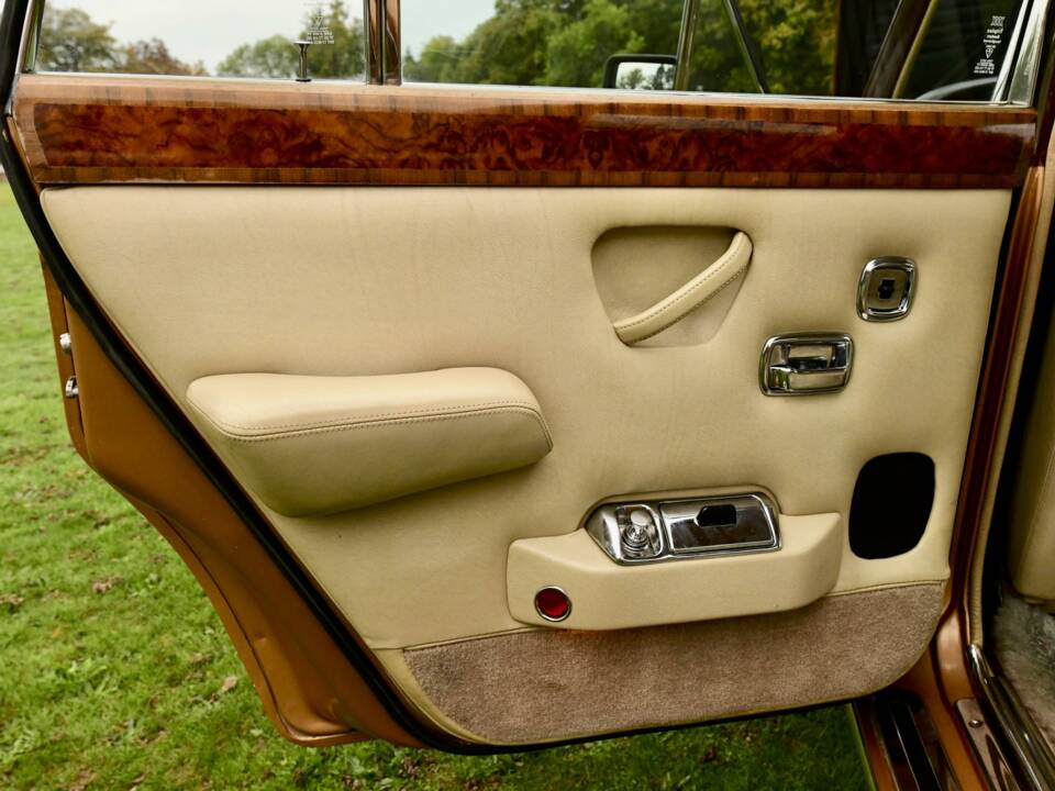 Bild 25/50 von Rolls-Royce Silver Shadow II (1979)