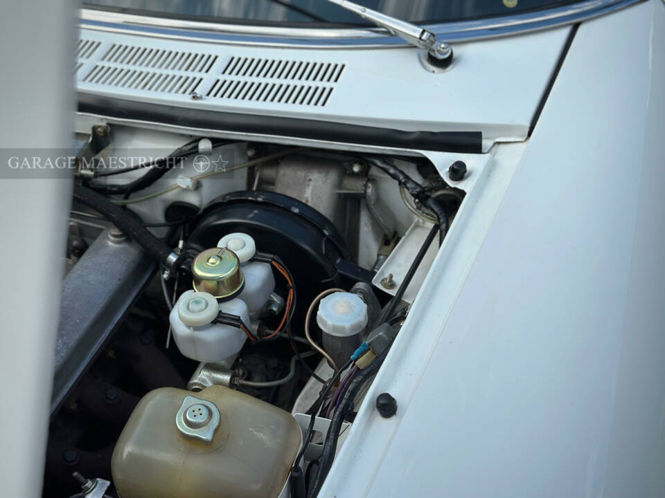 Afbeelding 25/72 van Alfa Romeo 2000 Spider Veloce (1981)