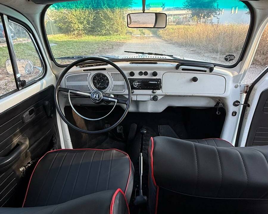 Image 9/10 of Volkswagen Beetle 1302 (1971)