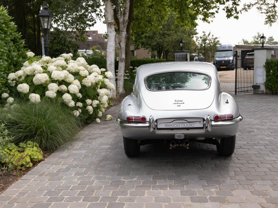 Image 10/57 of Jaguar E-Type (2+2) (1968)