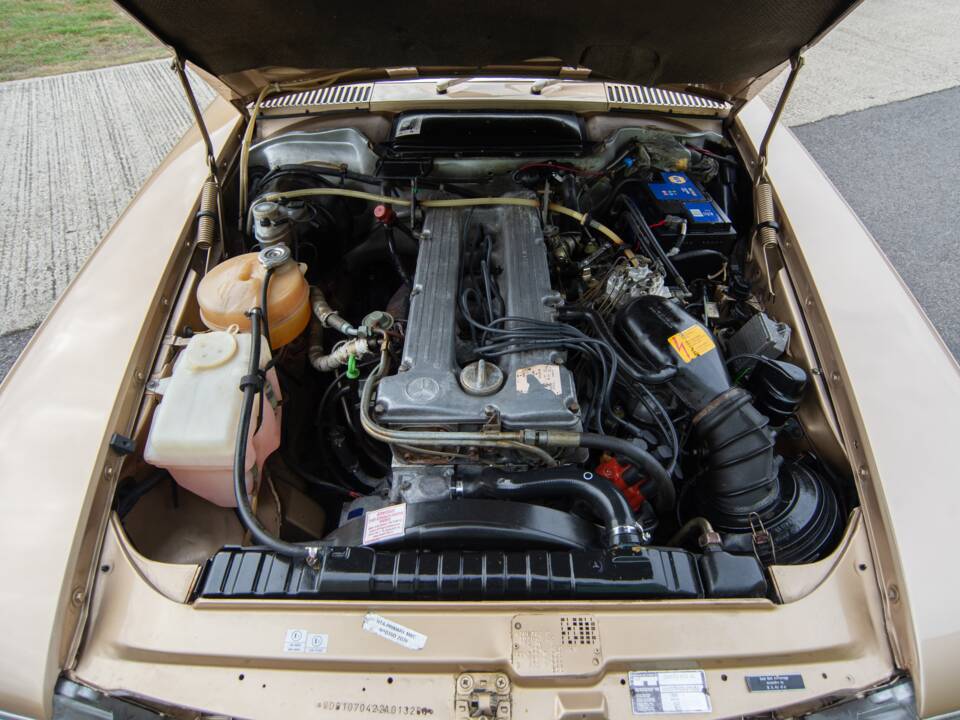 Bild 31/39 von Mercedes-Benz 280 SL (1984)