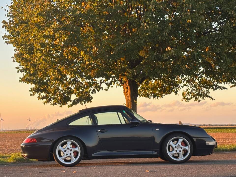 Bild 1/13 von Porsche 911 Carrera 4S (1997)