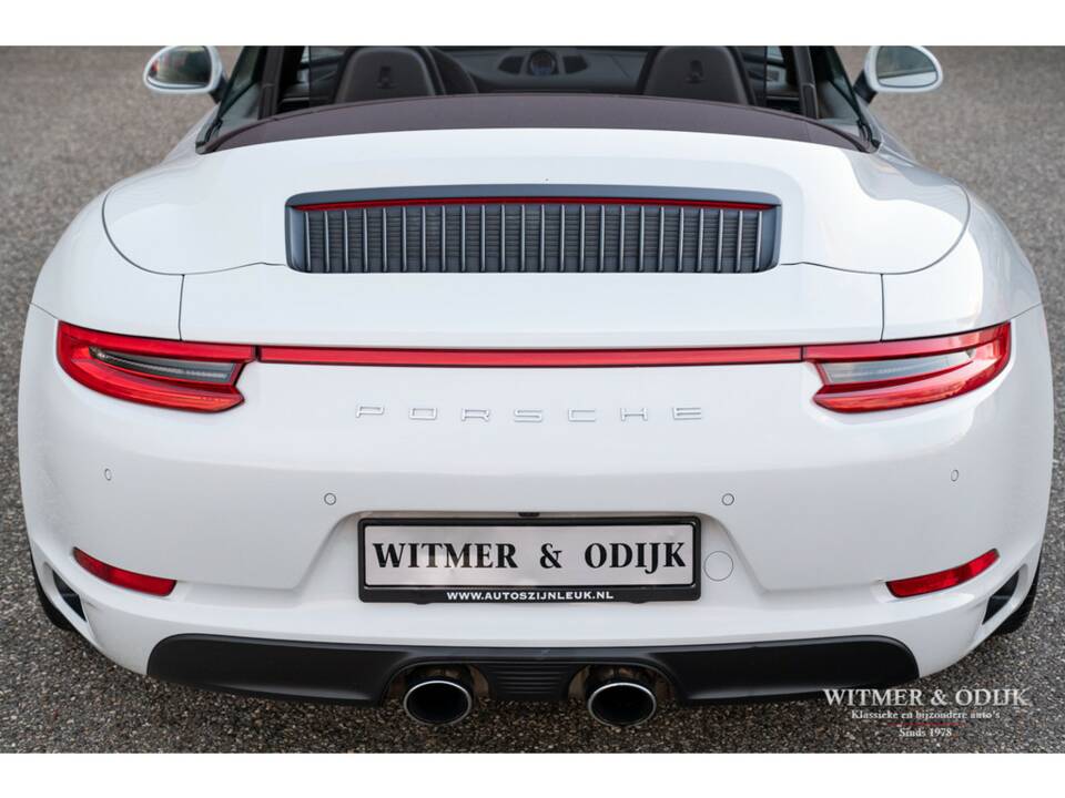 Image 10/36 of Porsche 911 Carrera 4S (2015)