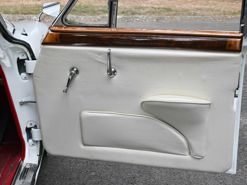 Bild 34/50 von Jaguar Mk II 3.8 (1961)