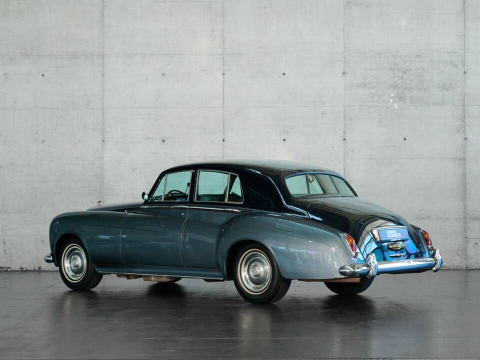 Image 11/50 of Bentley S 3 (1964)