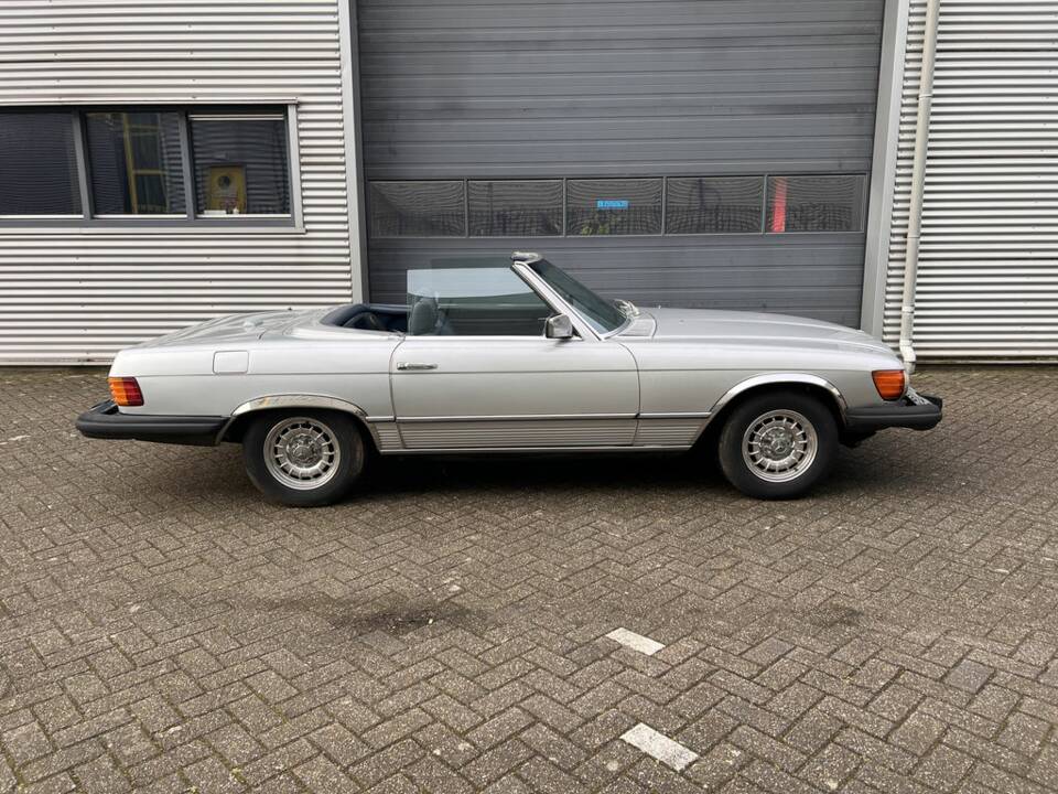 Image 5/8 de Mercedes-Benz 450 SL (1978)