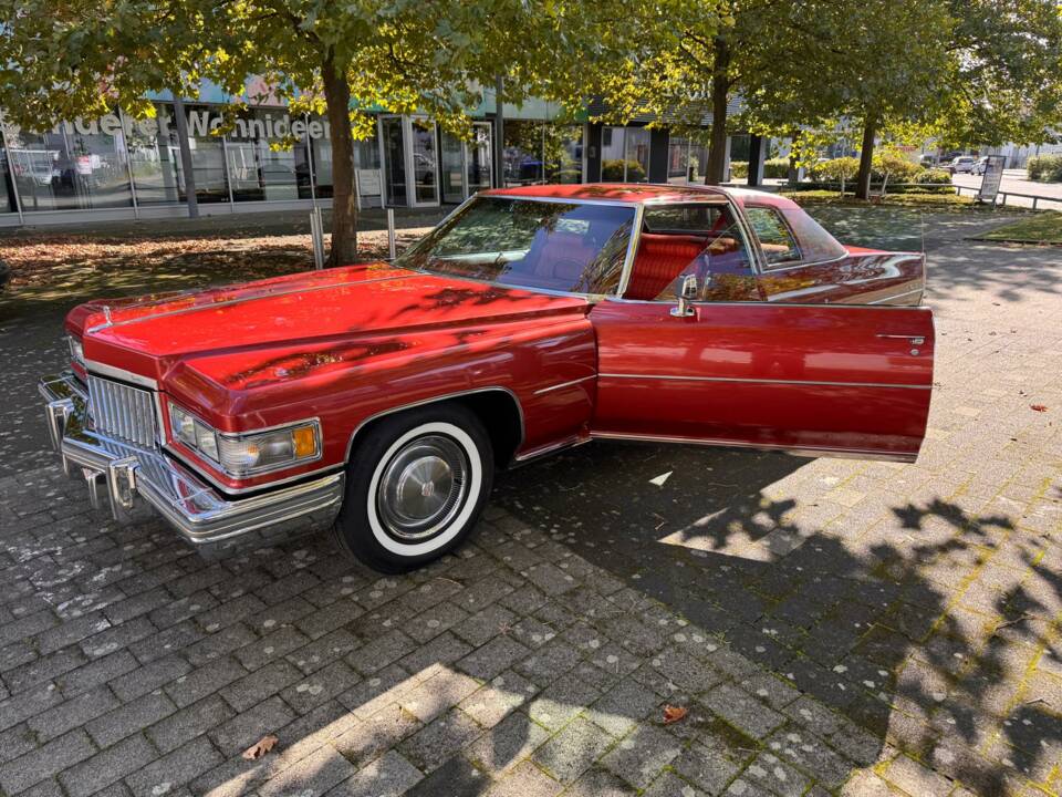 Image 30/30 of Cadillac Coupe DeVille (1975)