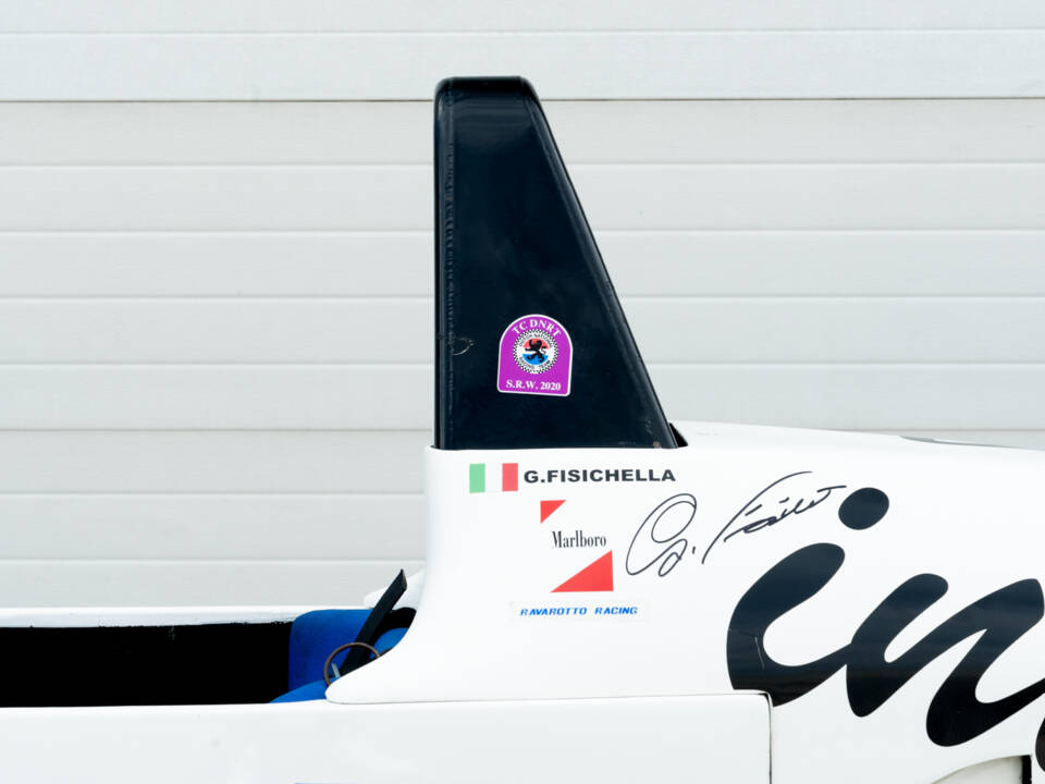 Image 26/64 of Dallara F392 Formula 3 (1992)