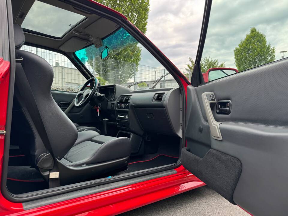 Image 31/49 of Ford Escort XR3i (1990)