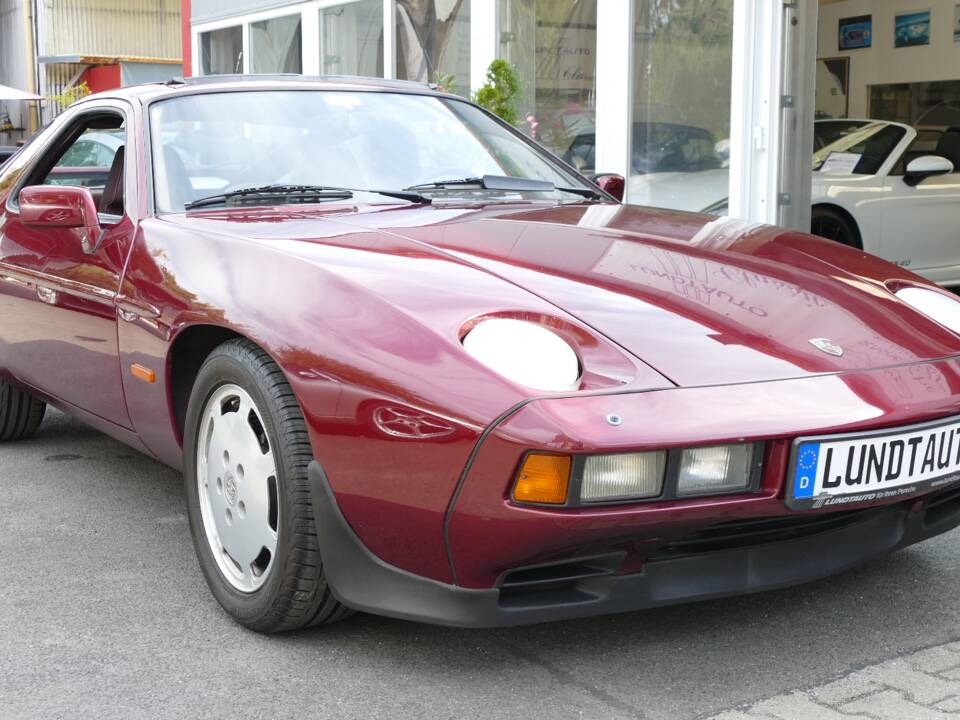 Bild 1/20 von Porsche 928 S (1982)
