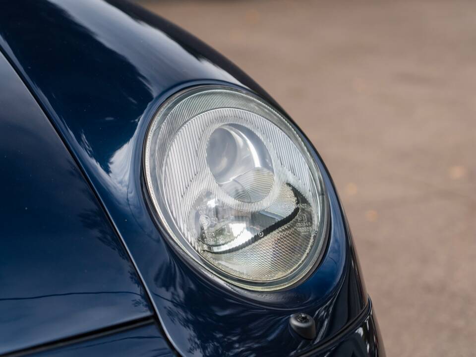 Image 14/68 of Porsche 911 Carrera (1997)